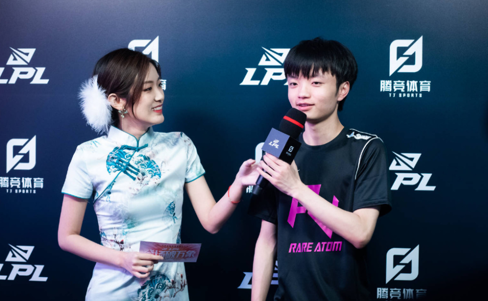 从中获得更 从中获得更