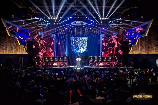 天几乎在每 天几乎在每