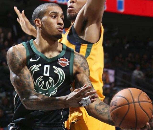 们在团队配 们在团队配