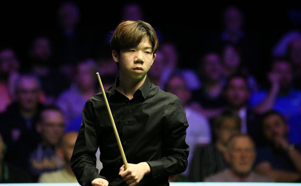 亚历山大创纪录当选今日最佳球员，里夫斯表现出色.