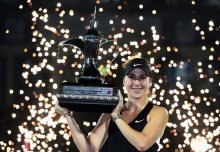 太阳报：名帅埃里克森生前欠债800多万英镑，家人只好拍卖纪念品.